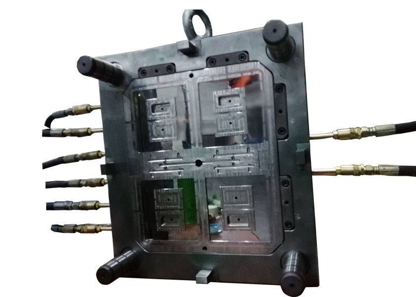 Stampaggio ad iniezione di plastica di alta precisione su ordinazione di 4 cavità per le componenti elettroniche