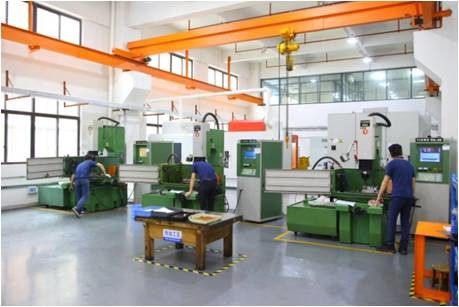 Dongguan Howe Precision Mold Co., Ltd. linea di produzione in fabbrica