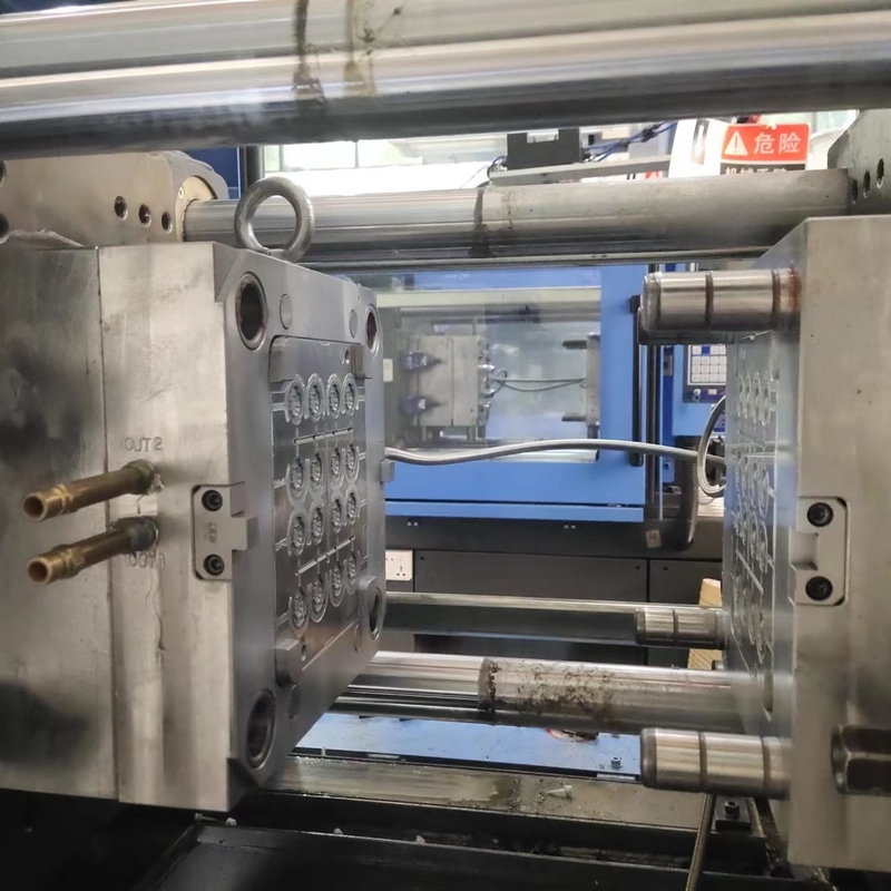 cavità su misura di plastica dello stampaggio ad iniezione dei colpi 50-500K multi