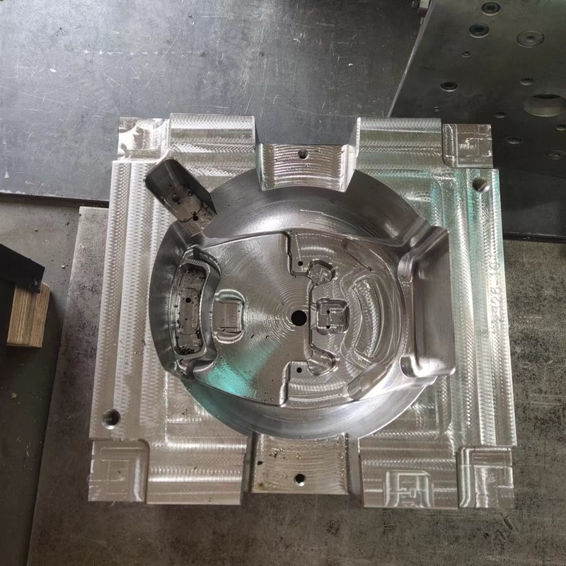 Progettazione dello strumento dello stampaggio ad iniezione di EDM per l'acciaio della muffa del cappuccio S50c del fornello di riso